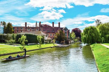 Cycle through the heart of Cambridge and soak up the culture and atmosphere of this amazing East Anglia Bike tour.